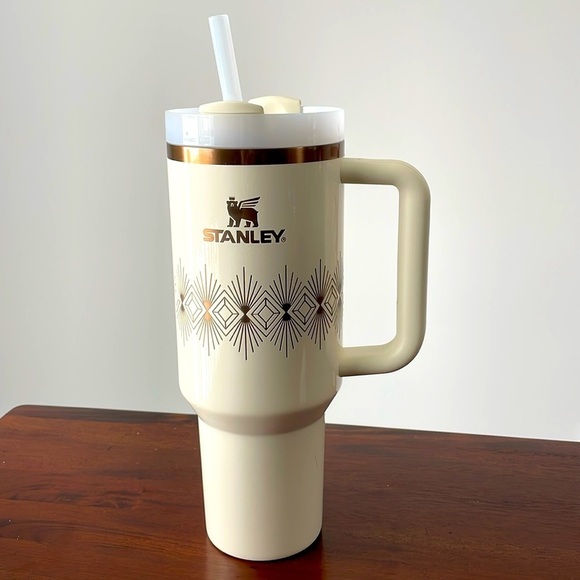 Stanley Quencher H2.0 Flowstate Tumbler Cream Art Deco Cup New Size 40oz